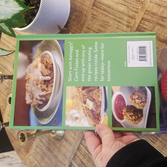 📚 Two Kellogg's Cereal Recipe Cookbooks 📚 - Picture 3 of 10